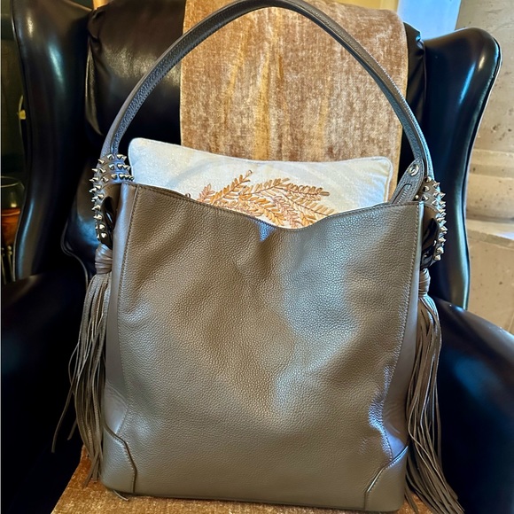 Gorgeous Christian Louboutin Eloise Tassel Hobo Shoulder Bag - Picture 3 of 16